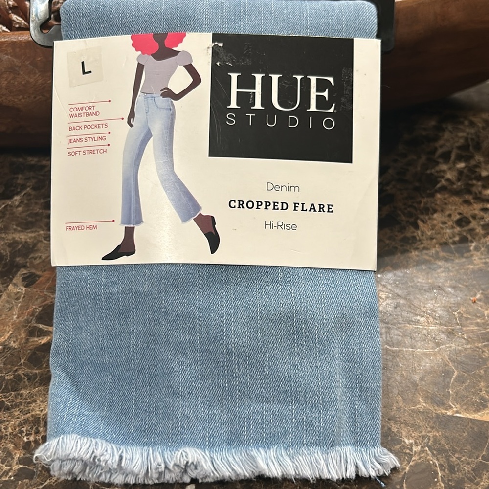 ⭐️NWT- Hue Studio Denim Pants